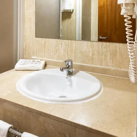 As Ponferrada Otel *